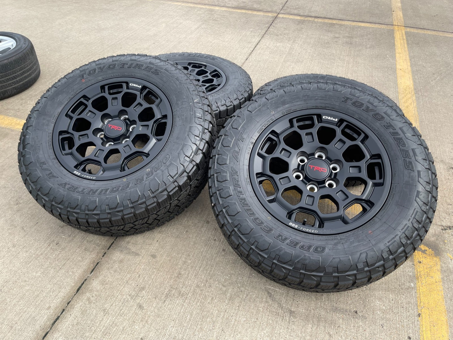 18" Toyota Tundra TRD BBS FORGED OEM black 95458 wheels rims Sequoia NEW AT tire