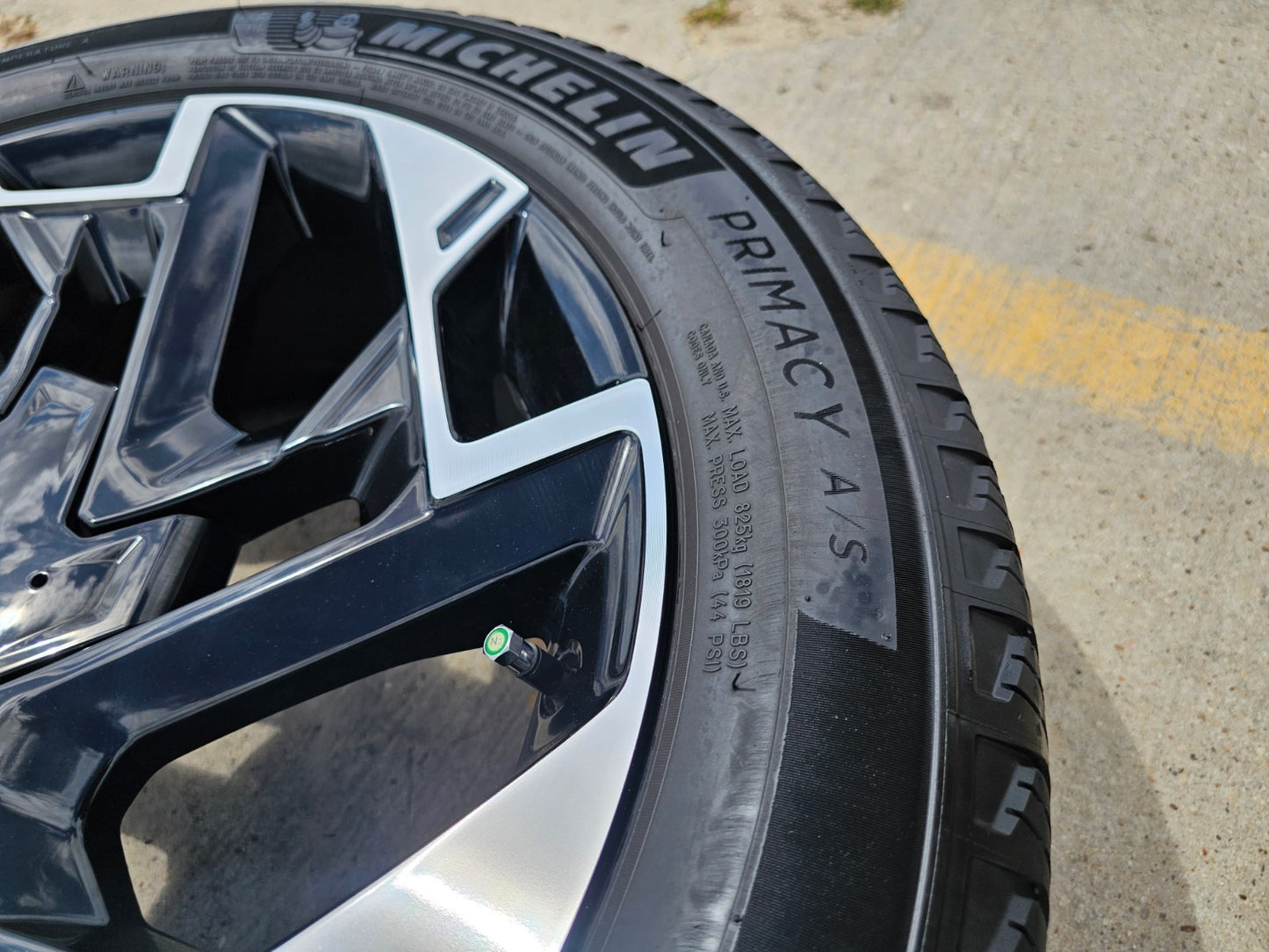 (1) 19" Kia Sportage Sorento Carnival OEM 74643 wheel rim spare 2024 2025 2026