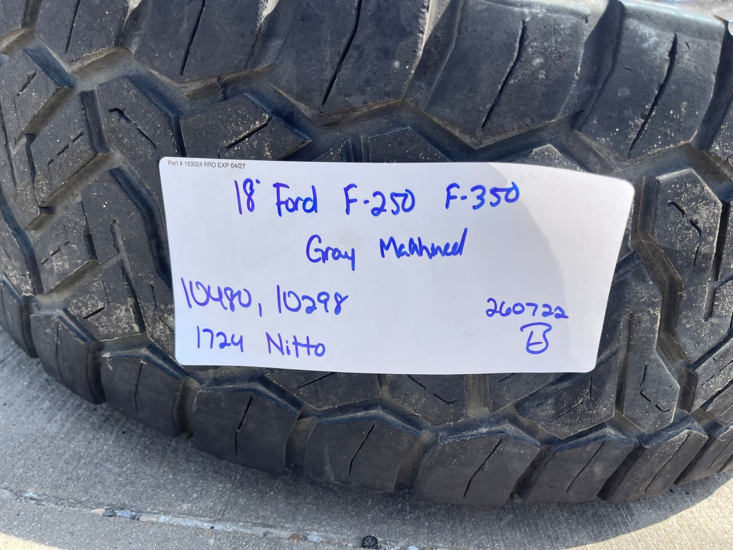 18" Ford F-250 F-350 Lariat FX-4 OEM wheels 10480 10298 SET tires NITRO 35"