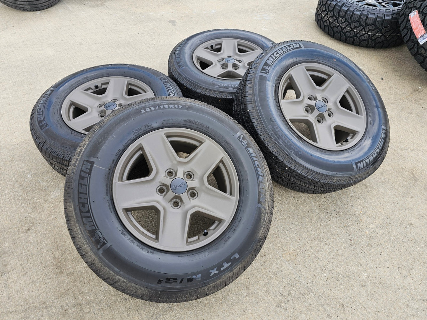 17" Jeep Gladiator MILITARY EDITION OEM wheels rims 9235 Wrangler NEW
