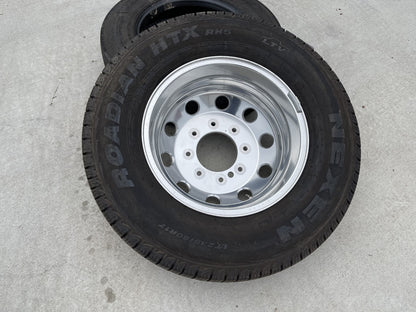 (1) 17" Dodge Ram 3500 Dually Laramie 8x200 REAR wheel rim 2702 OEM tire NEXEN