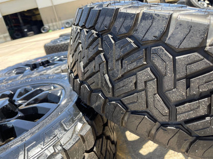 20" GMC AT4 Chevy Silverado Trail Boss 2500 87847207 OEM wheels rims NEW NITTO