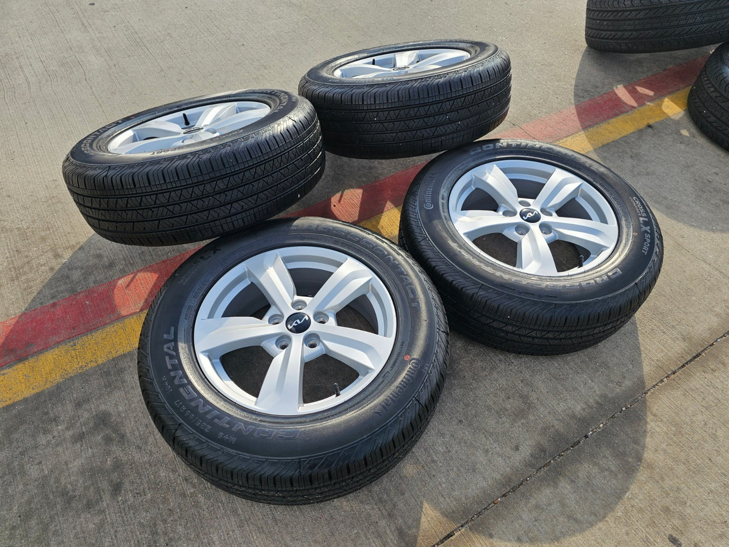17" Kia Sportage Carnival OEM wheels rims 70640 Sorento Sedona 2025 2026 NEW