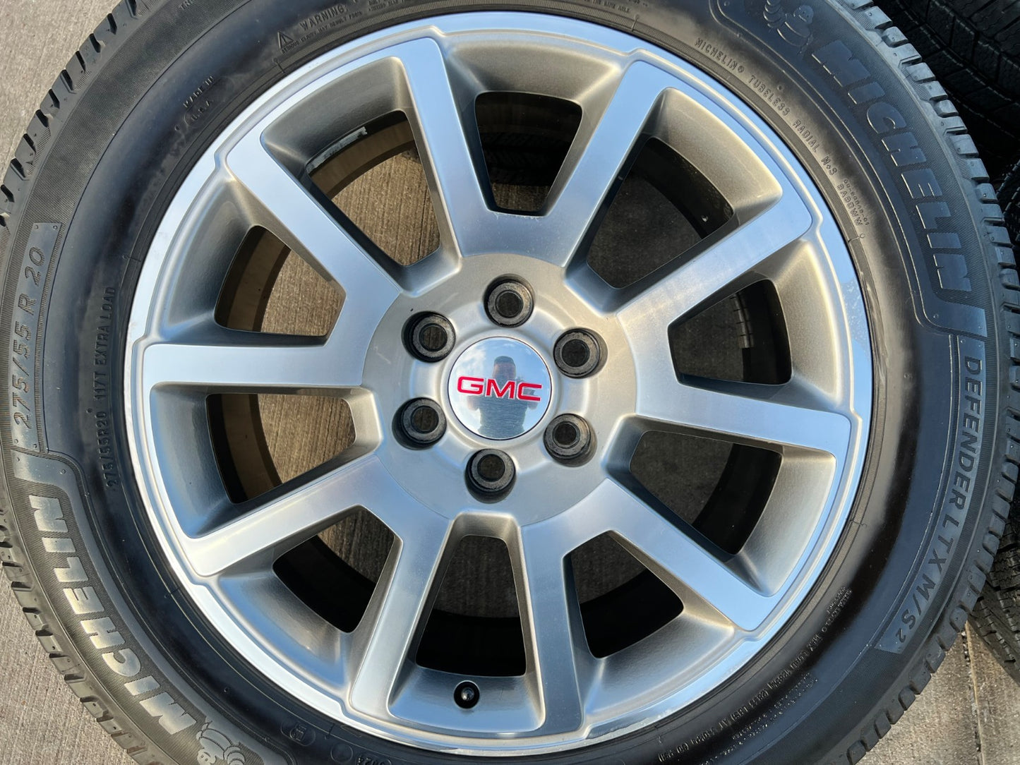 20" GMC Sierra Yukon DENALI OEM wheels rims 5699 5644 MICHELIN DEFENDER LTX M/S2