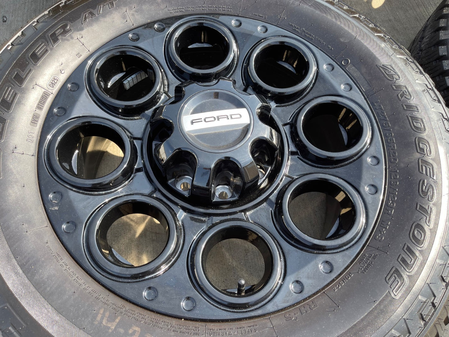 20" Ford F-250 F-350 OEM black Lariat wheels rims 10299 10484 tires NEW