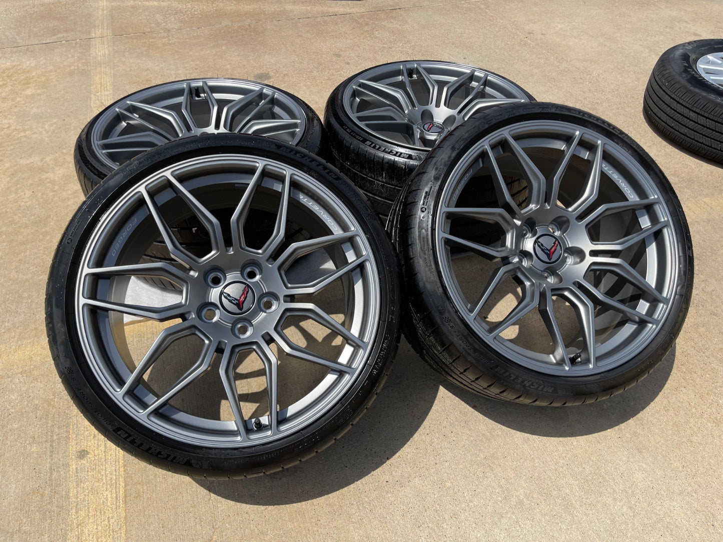 20" + 21" Chevy Corvette Z06 C8 OEM wheels rims 95580 95581 tires MICHELIN NEW