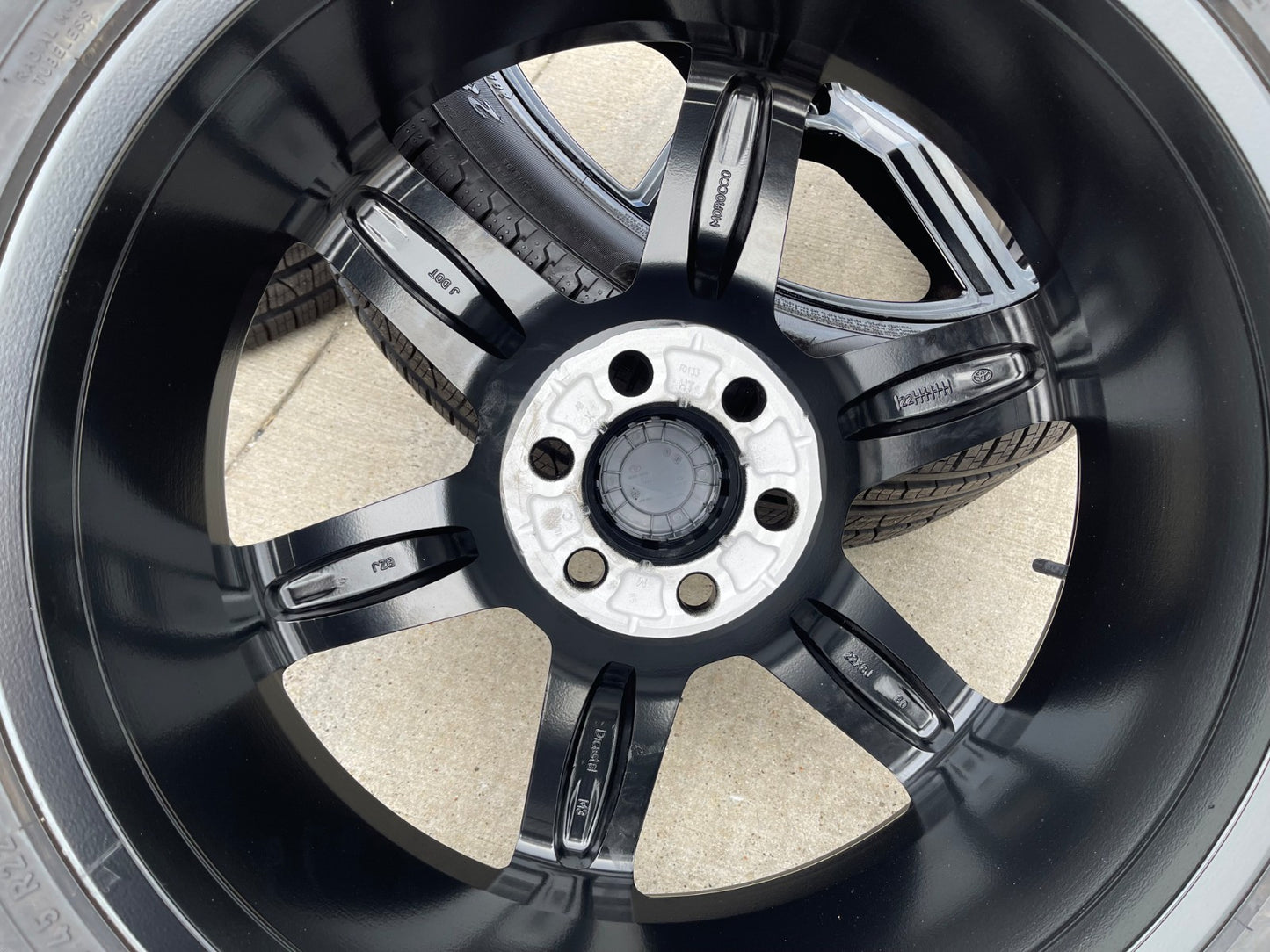 22" Toyota Tundra Sequoia OEM wheels rims 75282 Land Cruiser GX550 PIRELLI NEW