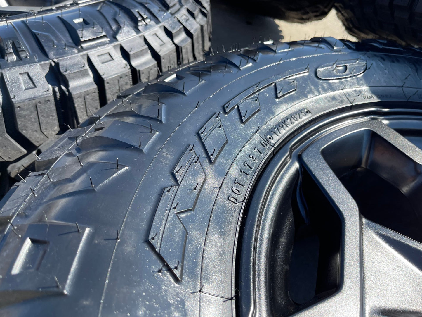 17" Jeep Wrangler SPORT OEM wheels rims tires 9237 black NITTO NEW