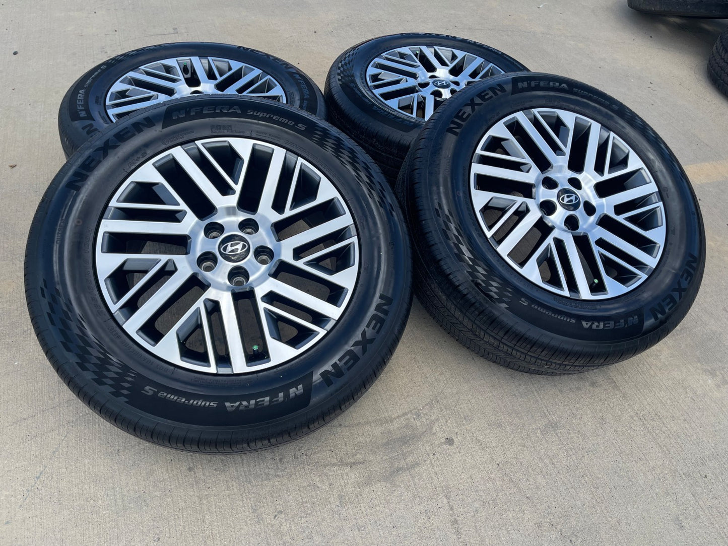18" Hyundai Palisade Calligraphy OEM 94344 wheels rims 2025 2026 2027 SET NEW