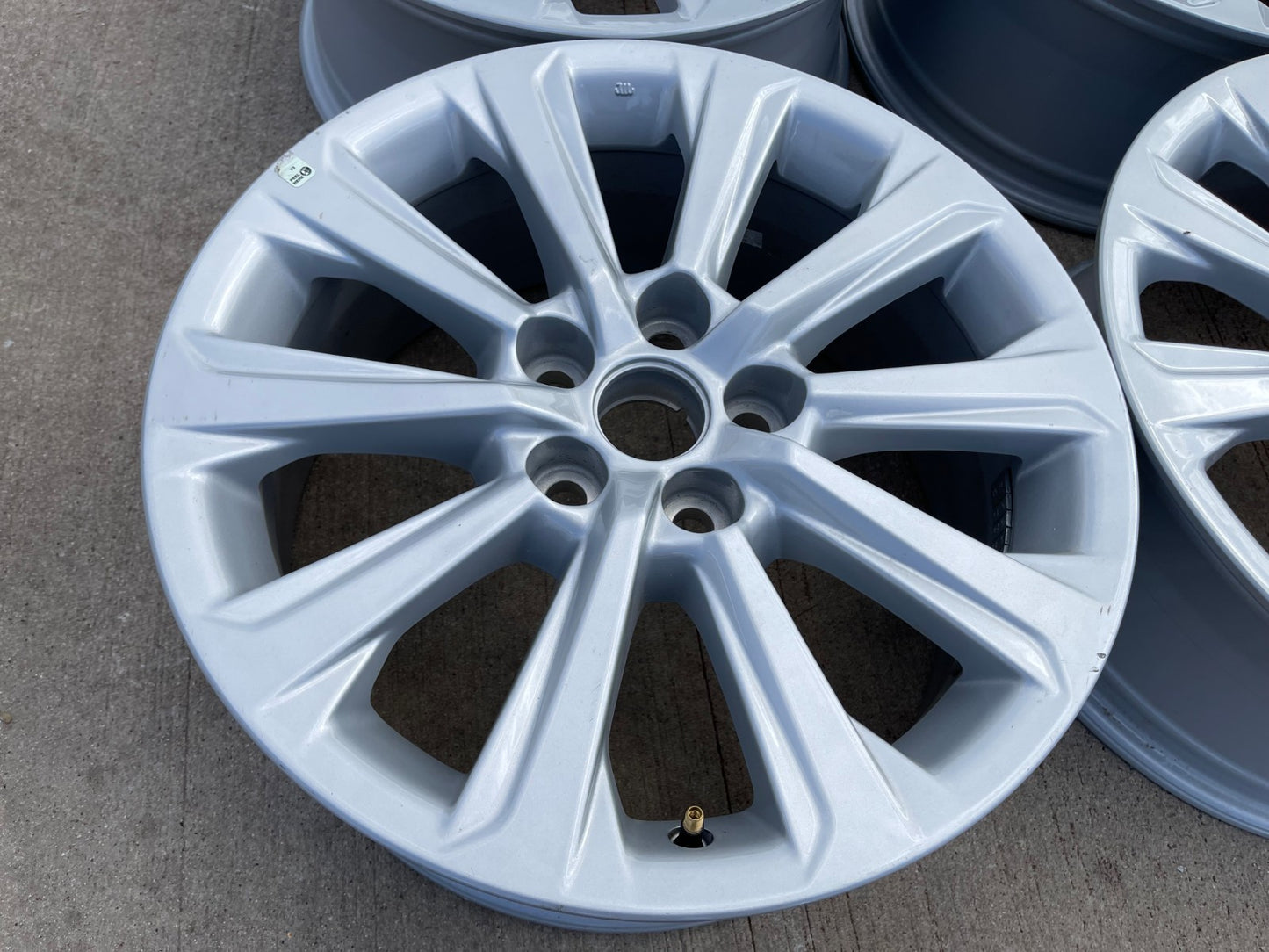 18" Toyota Grand Highlander OEM 10525 wheels rims Lexus TX350