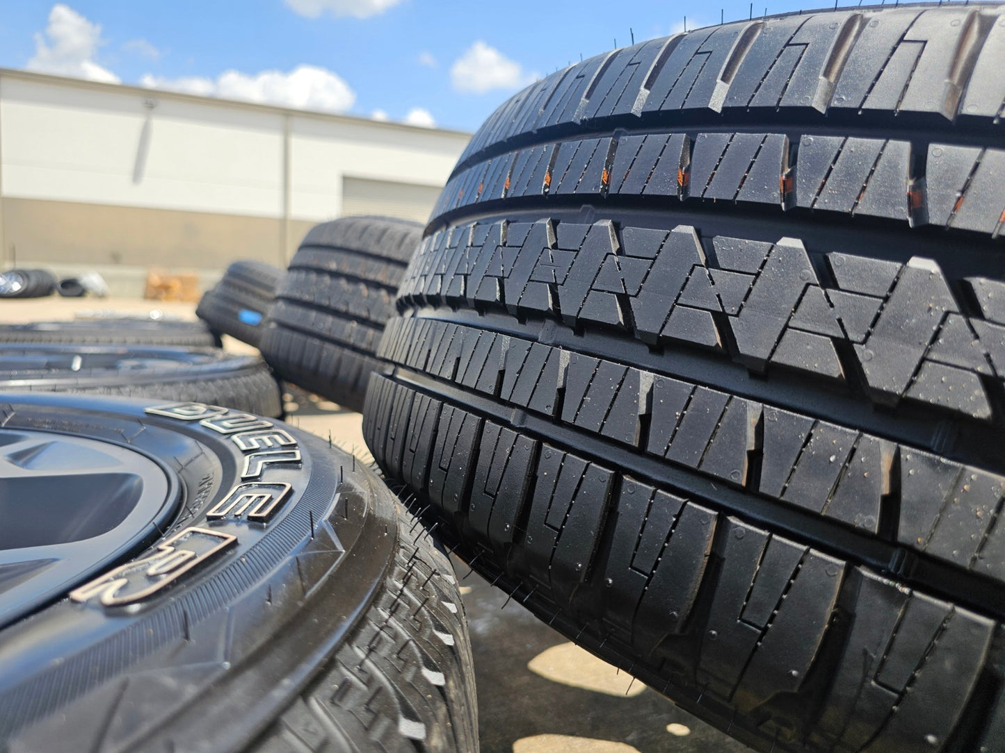 20" Dodge Ram 1500 OEM Laramie Black 2680 wheels rims tires 2024 2025 2026 NEW