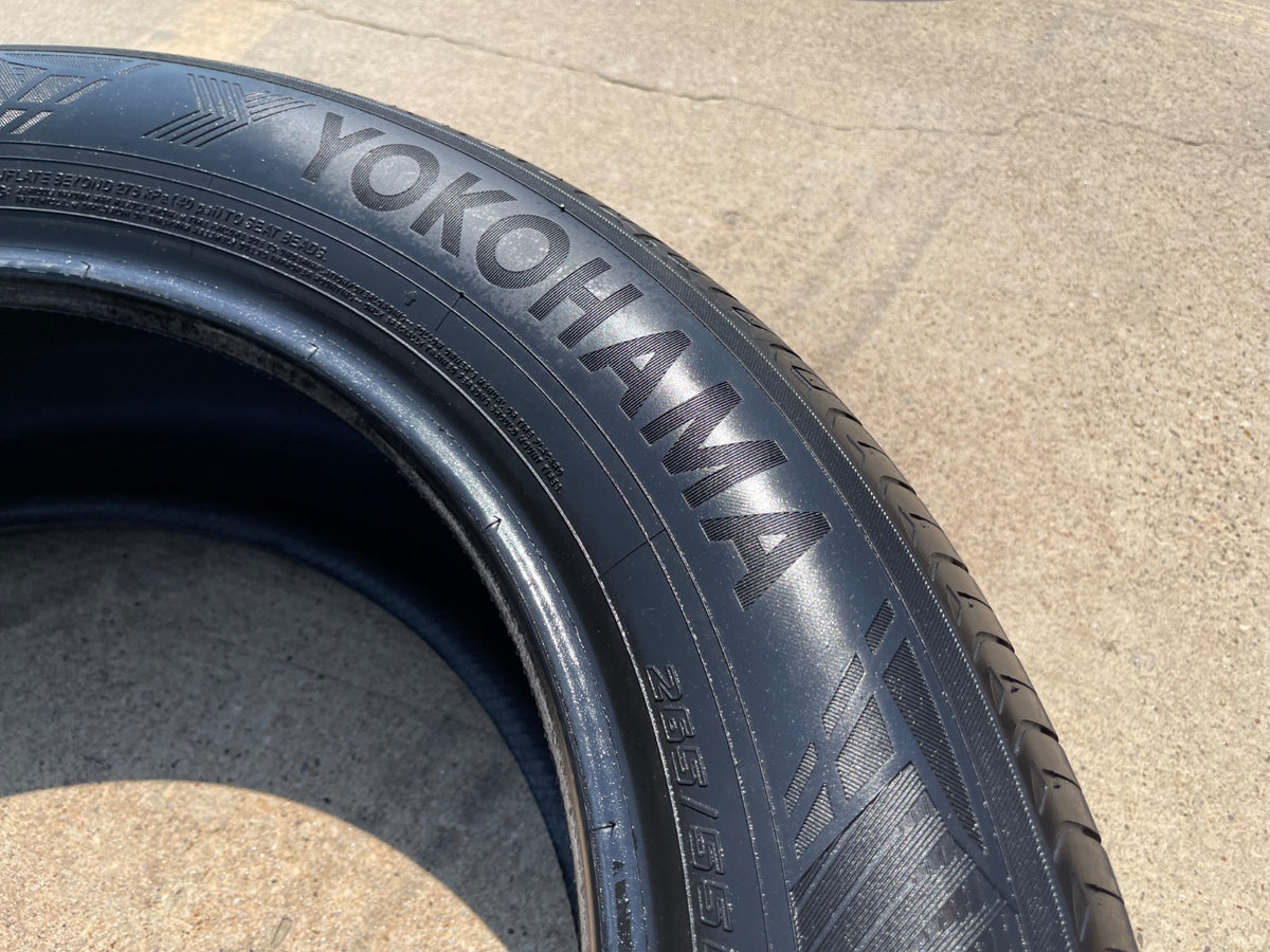(4) 265/55/20 Yokohama Geolander X-CV tires 113V XL 265/55R20 TAKE OFFS SET NEW