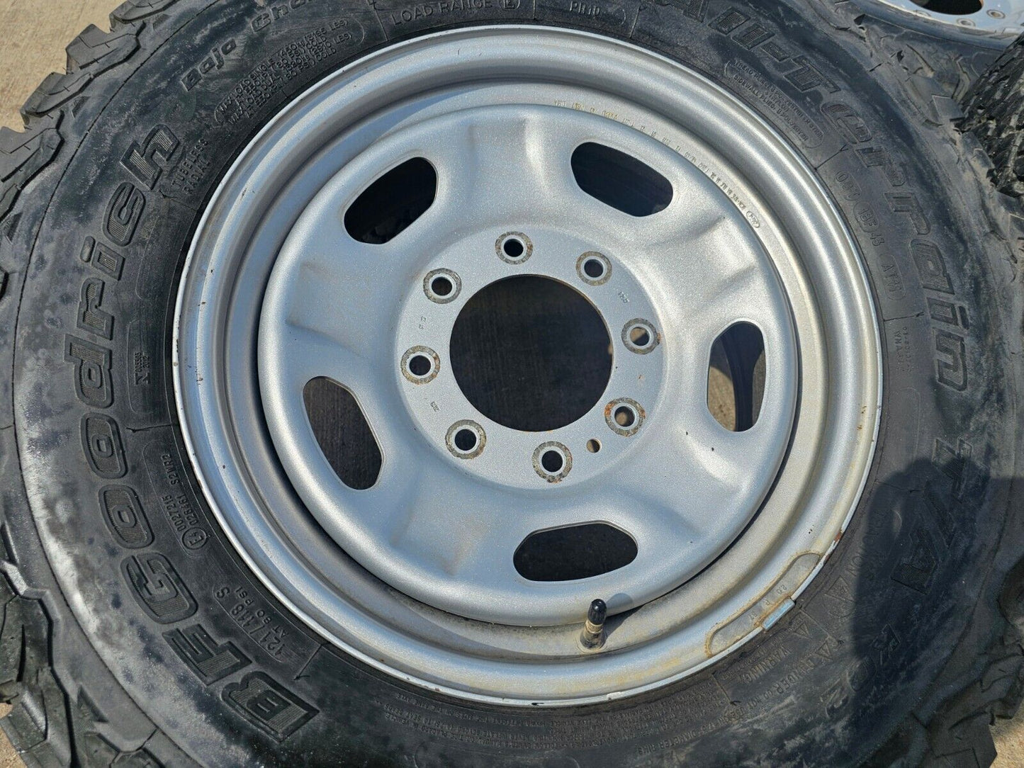 17" Ford F-250 F-350 OEM 3828 wheels rims tires BFG KO2 A/T