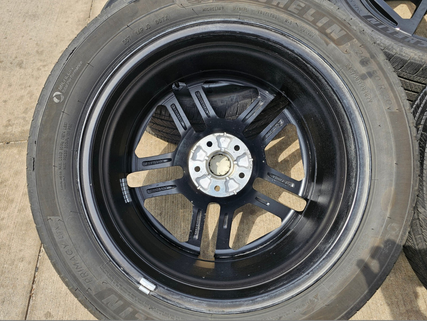 20" Kia Telluride Prestige X-PRO OEM wheels rims 74721 Sedona 2023 2024 2025