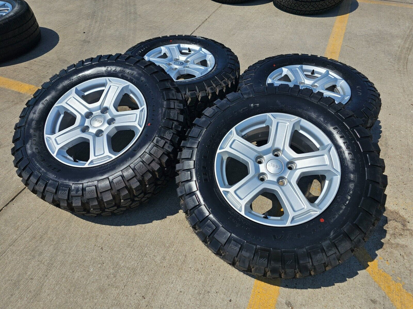 17" Jeep Gladiator Wrangler Rubicon OEM wheels rims 9216 BFG