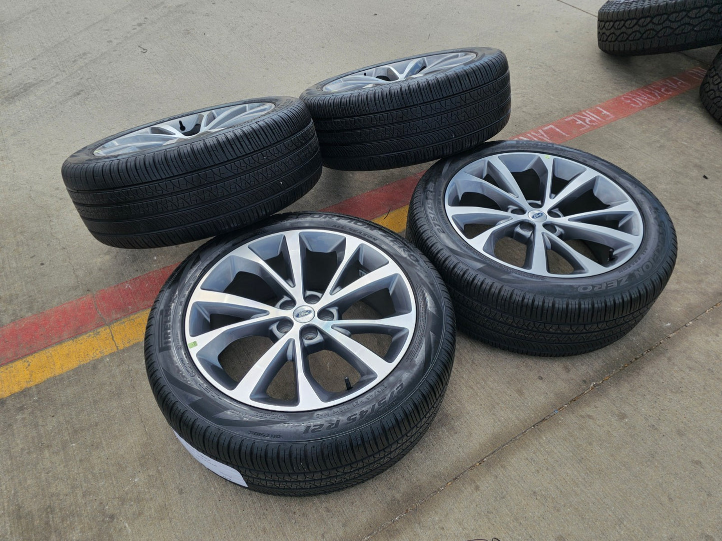 21" Ford Explorer ST OEM 10476 rims wheels Lincoln Aviator PIRELLI