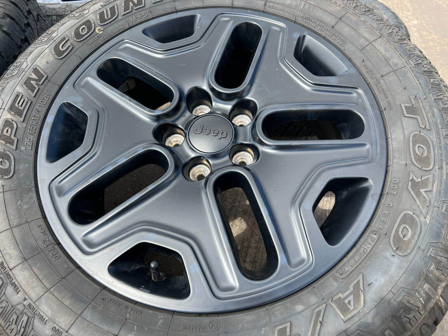 17" Jeep Cherokee wheels OEM rims Compass Renegade 9199 black A/T tires