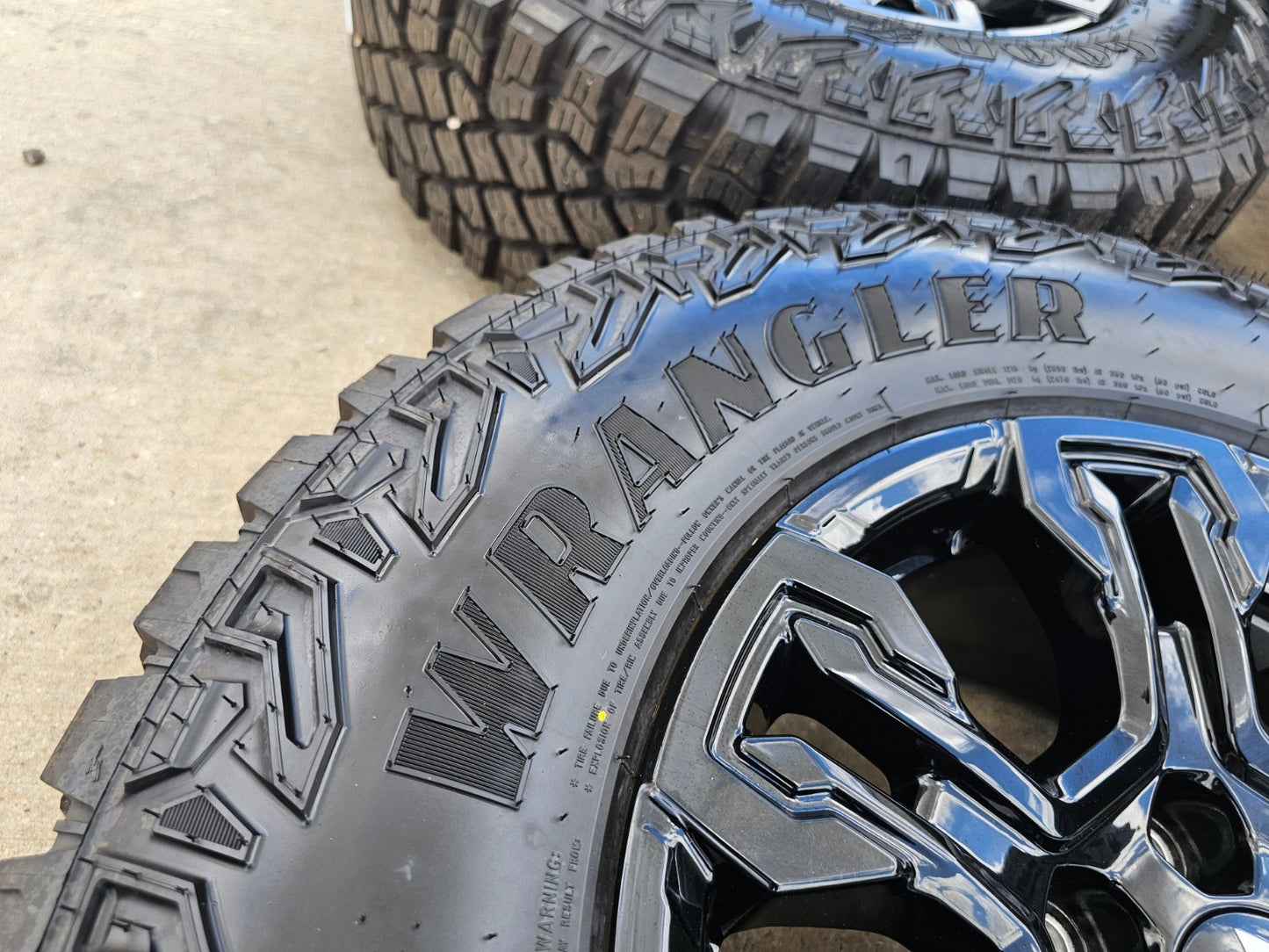 NEW 18" Chevy Silverado ZR2 Tahoe TRAIL BOSS Sierra OEM 95415 wheels rims NEW