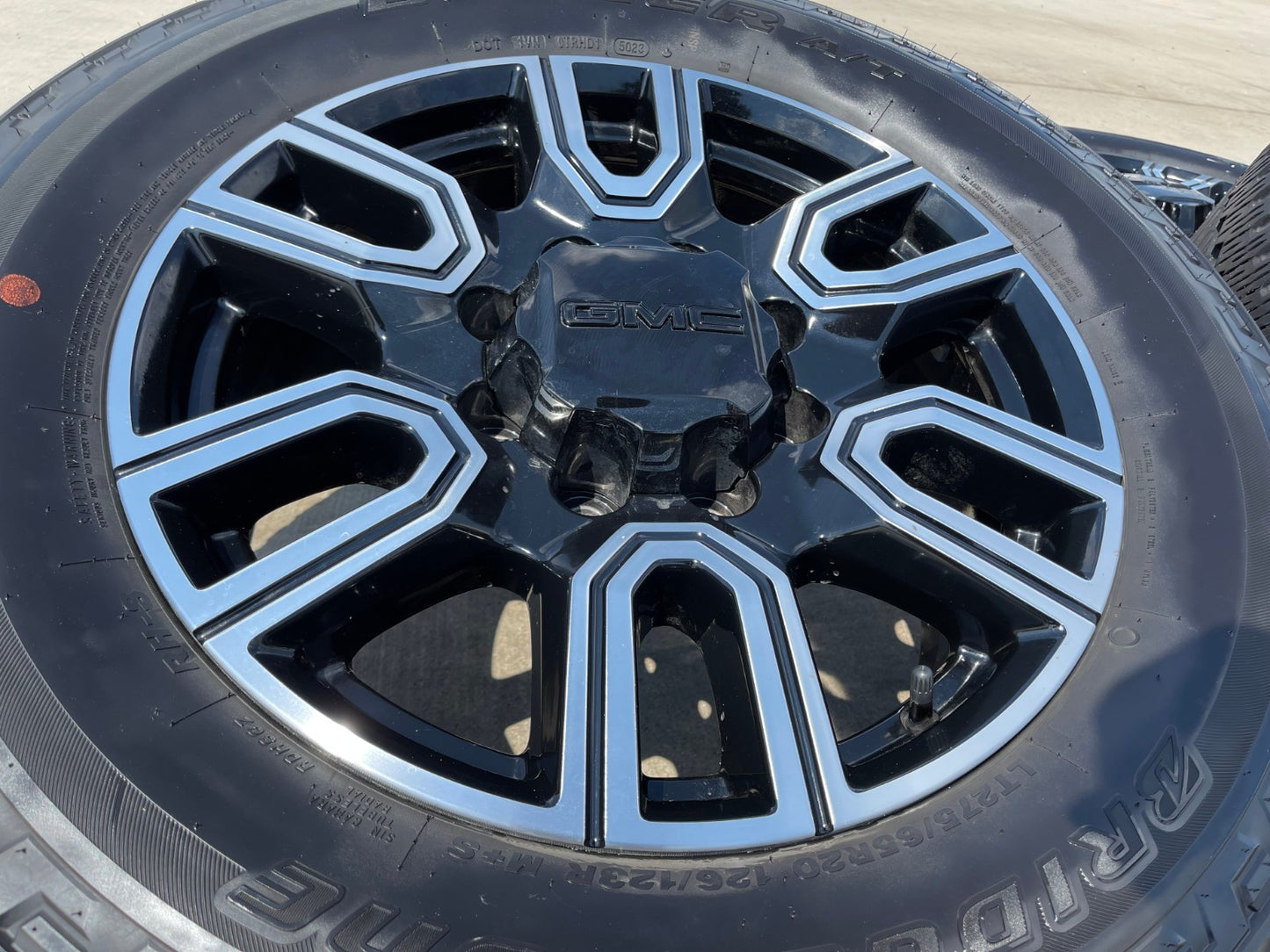 20" GMC Sierra AT4 2500 3500 OEM wheels rims 5950 Silverado 2021 2023 2024 2025
