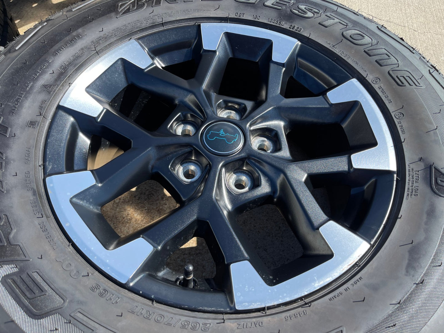 17" Jeep Wrangler Rubicon OEM Black wheels rims 9328 Gladiator 2025 2026 NEW