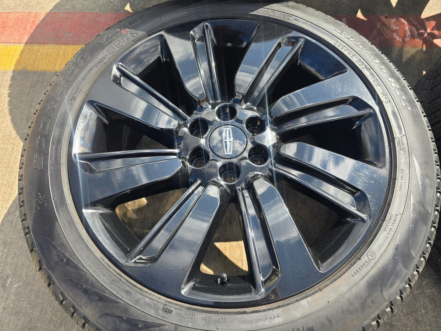 22" Lincoln Navigator OEM rims wheels Black Label 95384 10496 tires PIRELLI NEW