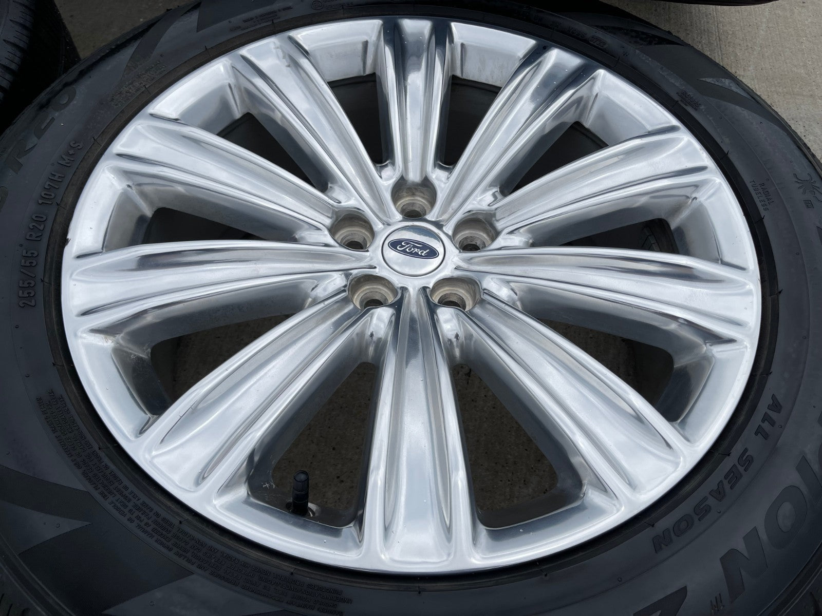 s-l1600_fc07a744-a056-41fe-