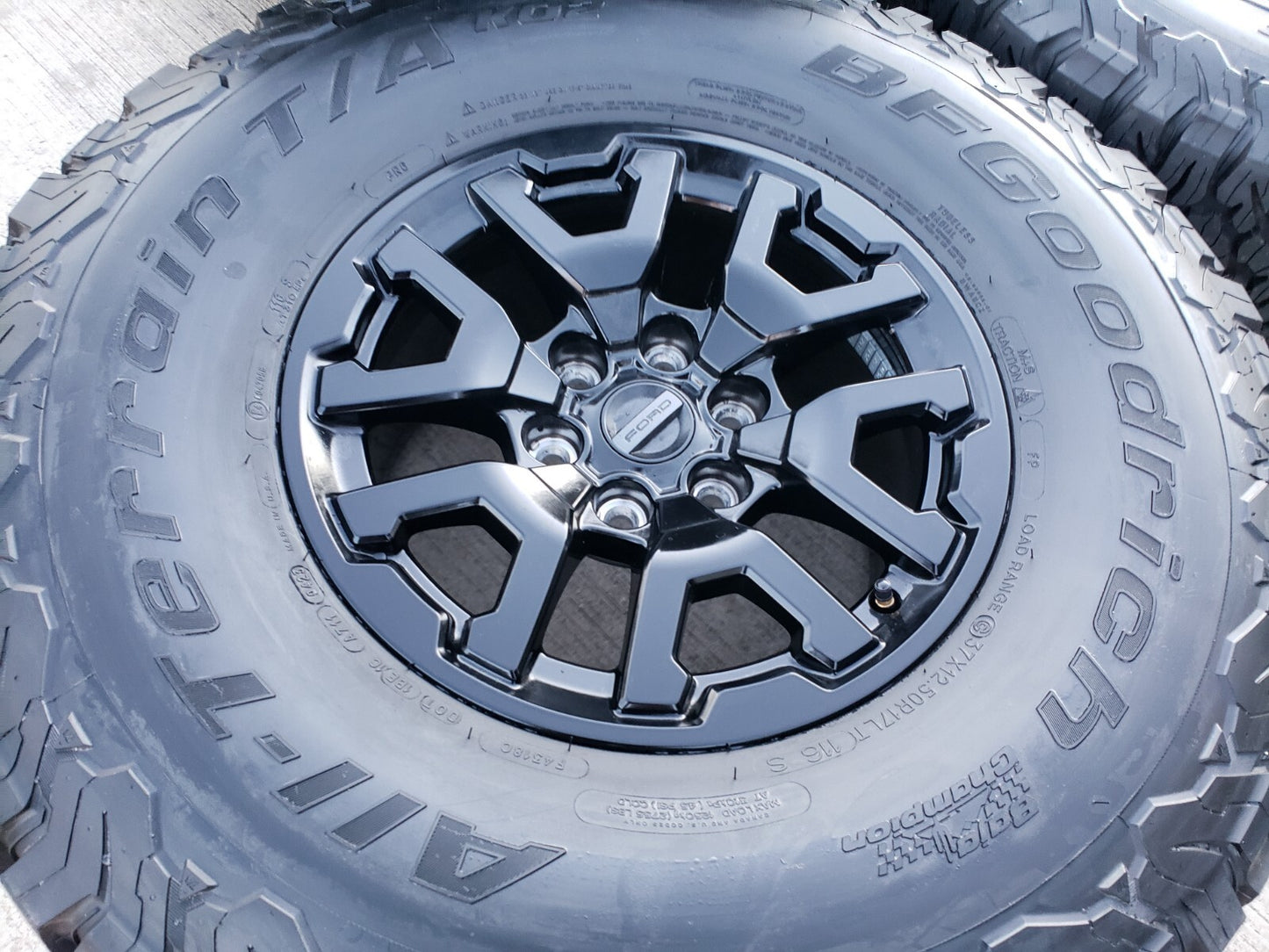 17" Ford F-150 Raptor Bronco OEM rims wheels BFG 10461 tires 2025 2026 BFG NEW