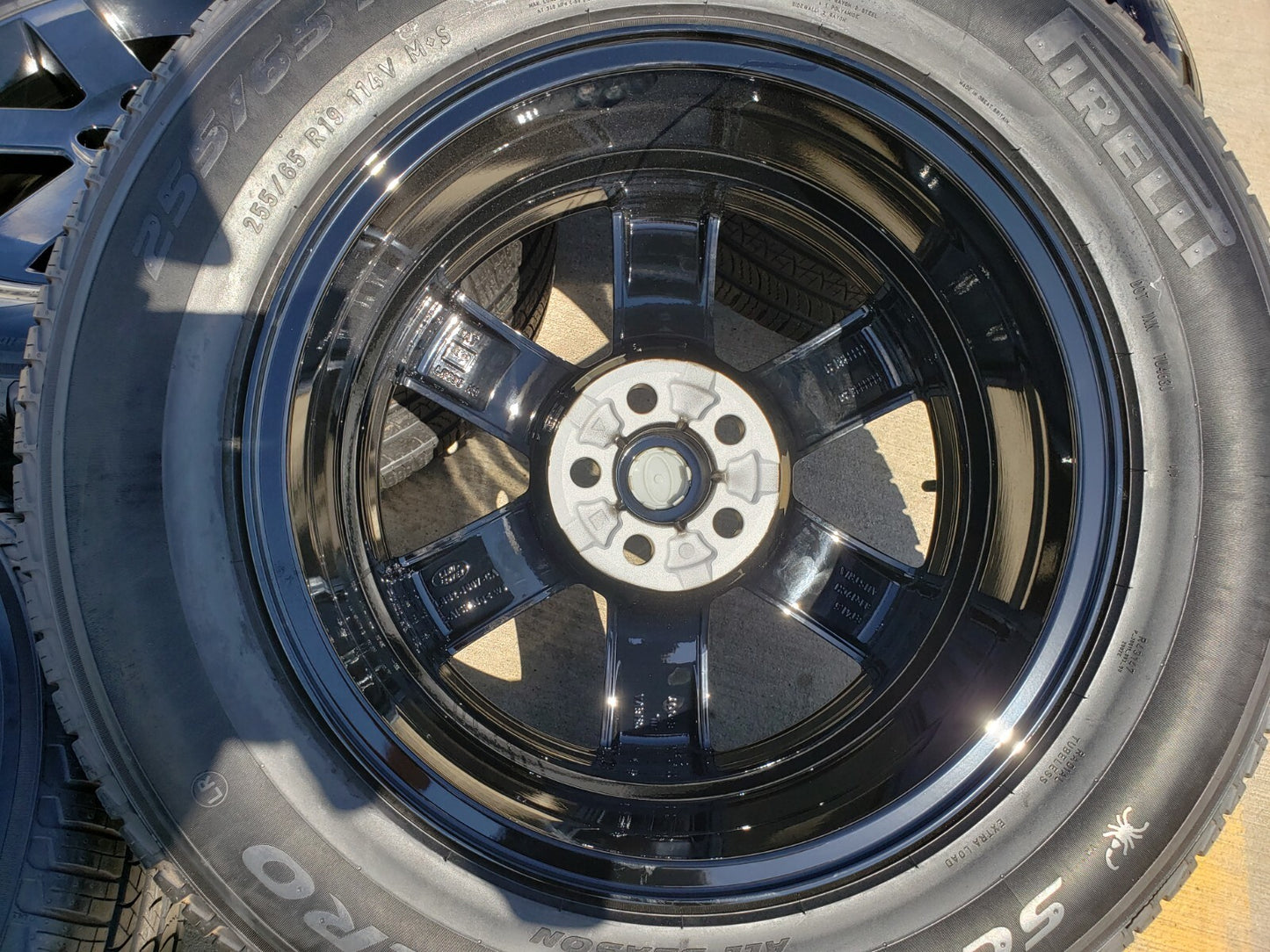 19" Land Rover DEFENDER Range Rover OEM 72348 wheels rims PIRELLI NEW
