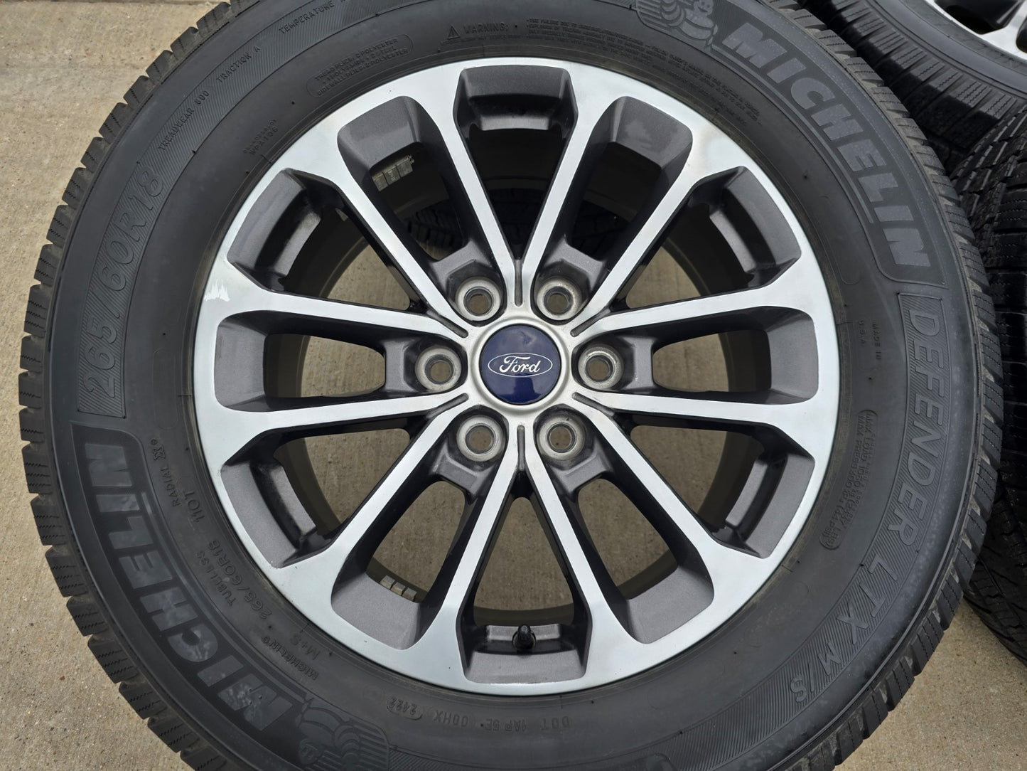 18" Ford F-150 Lariat OEM rims wheel 10169 tires Expedition MICHELIN DEFENDER