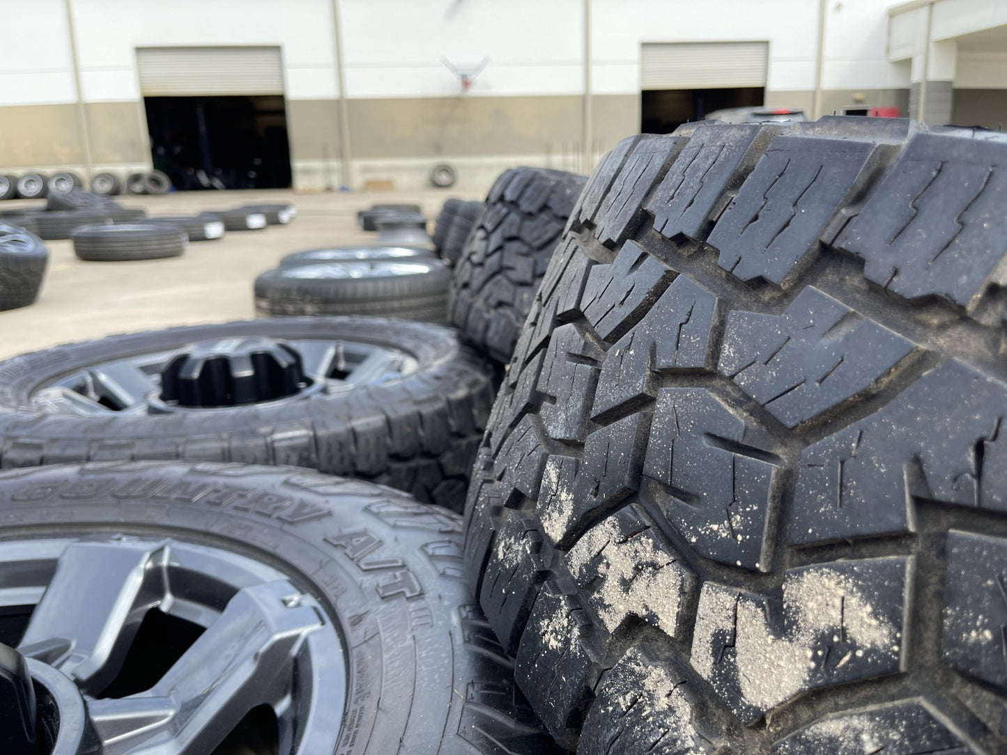 20" Ford F-250 F-350 OEM 10296 10485 Lariat wheels rims 2023 2024 2025 2026 TOYO