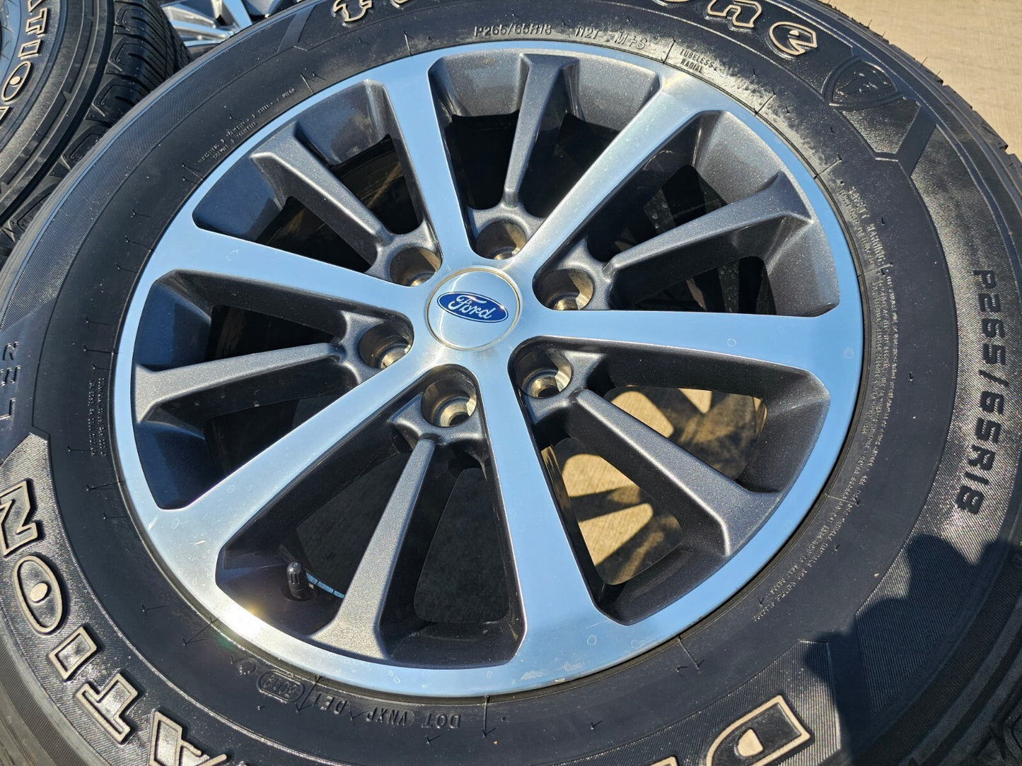 18" Ford F-150 Expedition 10142 OEM rims wheels tires