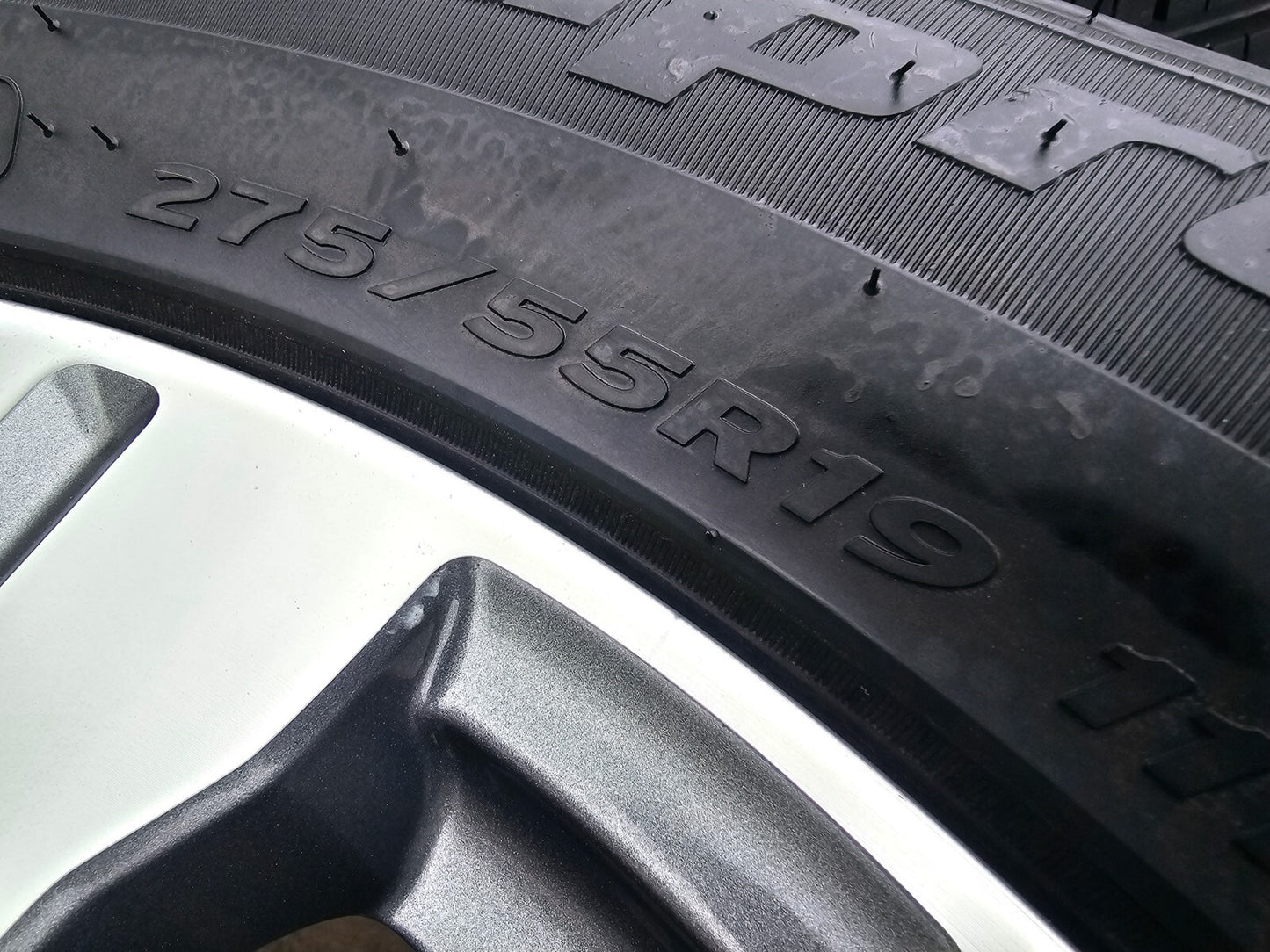 19" Mercedes G550 OEM wheels rims tires 85714 DISCOUNTED