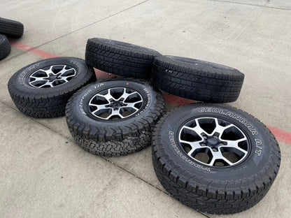 17" Jeep Wrangler Rubicon OEM 9218 Black wheels rims Gladiator 33"