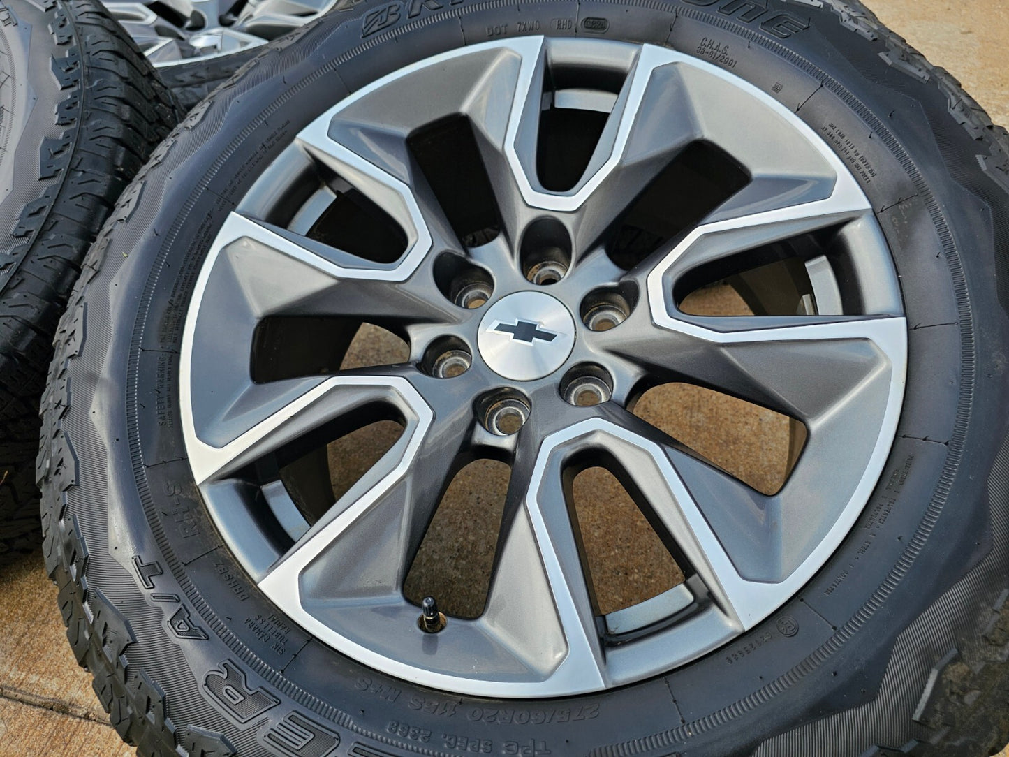 20" Chevy Silverado 1500 Tahoe Suburban OEM 5915 5916 wheels rims DUELER A/T