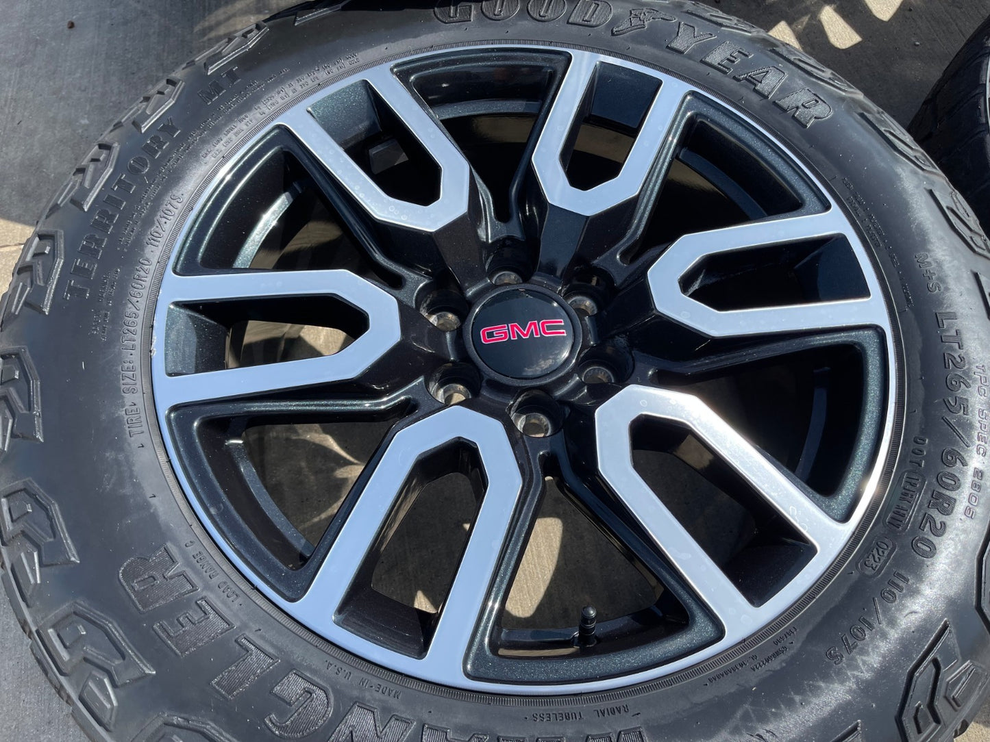 20" GMC Sierra Yukon AT4X Silverado OEM 5914 wheels rims SET GOODYEAR M/T