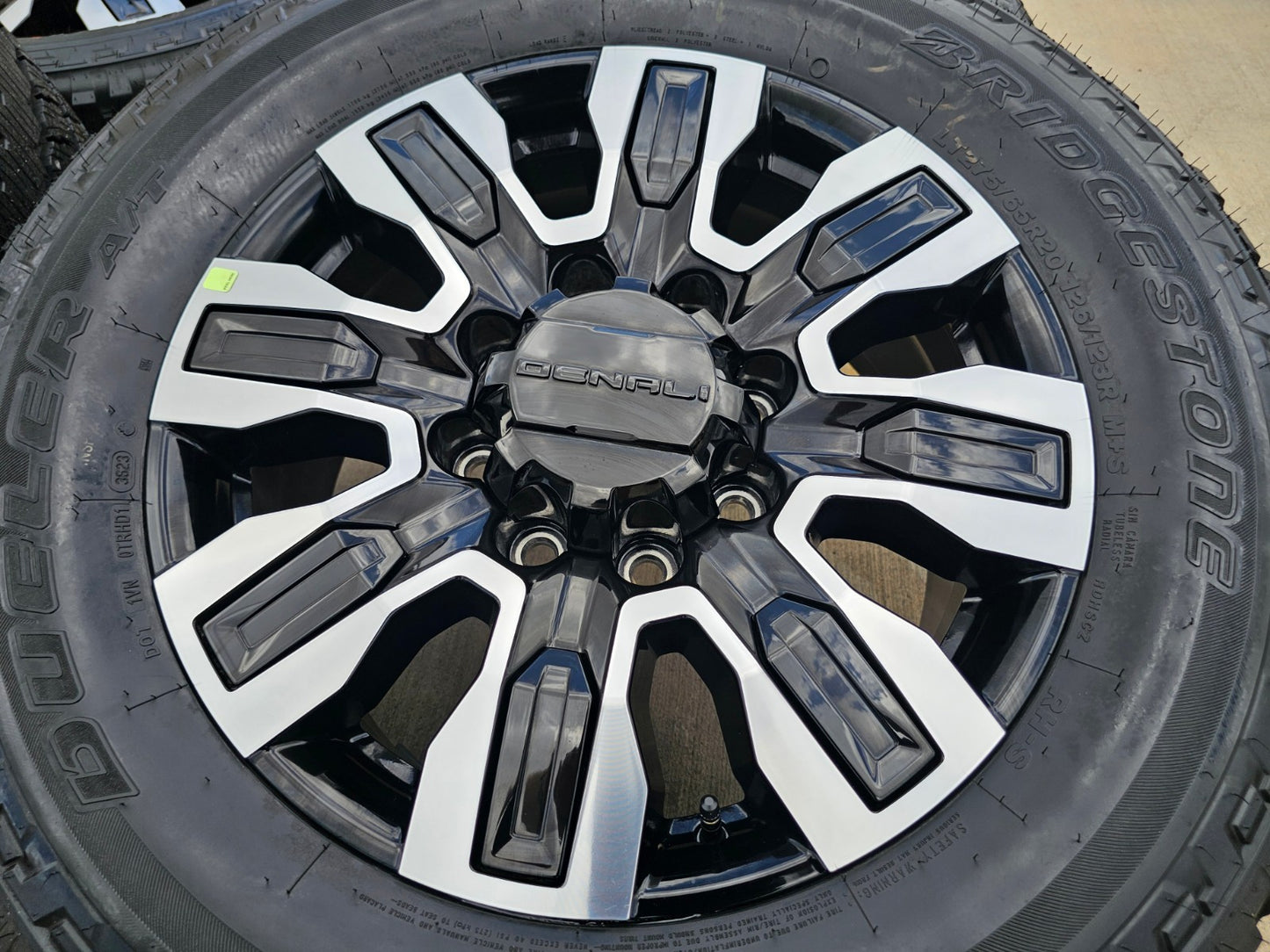 20" GMC Sierra DENALI 2500 3500 OEM wheels rims 5958 14138 Chevy DUELER A/T