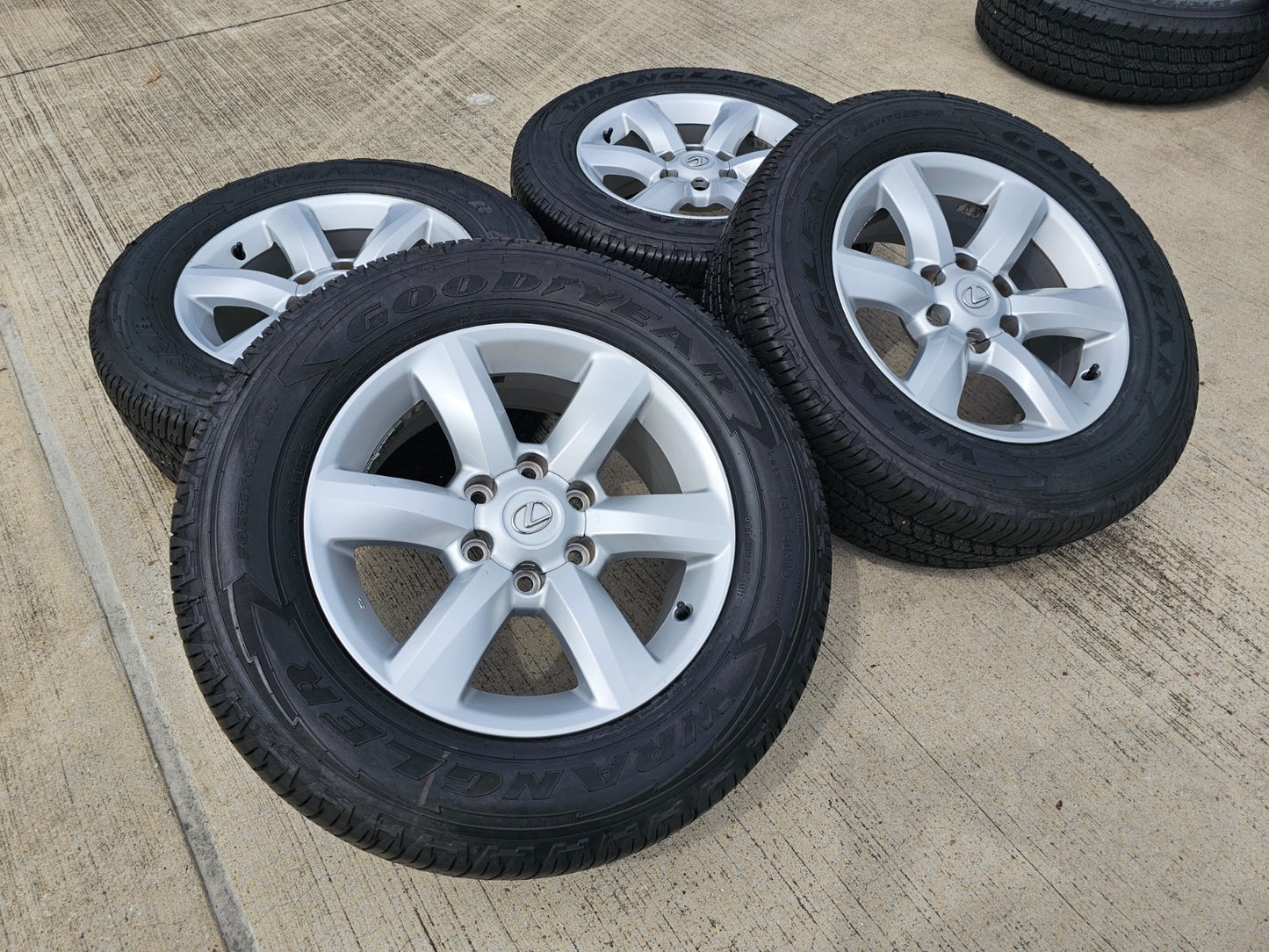 18" Lexus GX460 GX470 Tacoma 4Runner OEM wheels rims 74229 tires