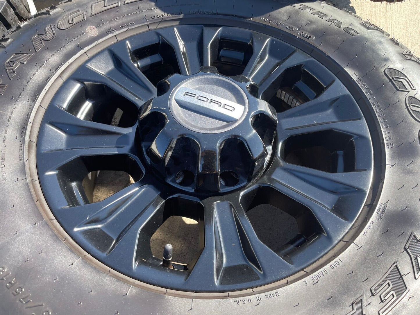 18" Ford F-250 F-350 Tremor OEM 10097 rims wheels DURATRAC tires