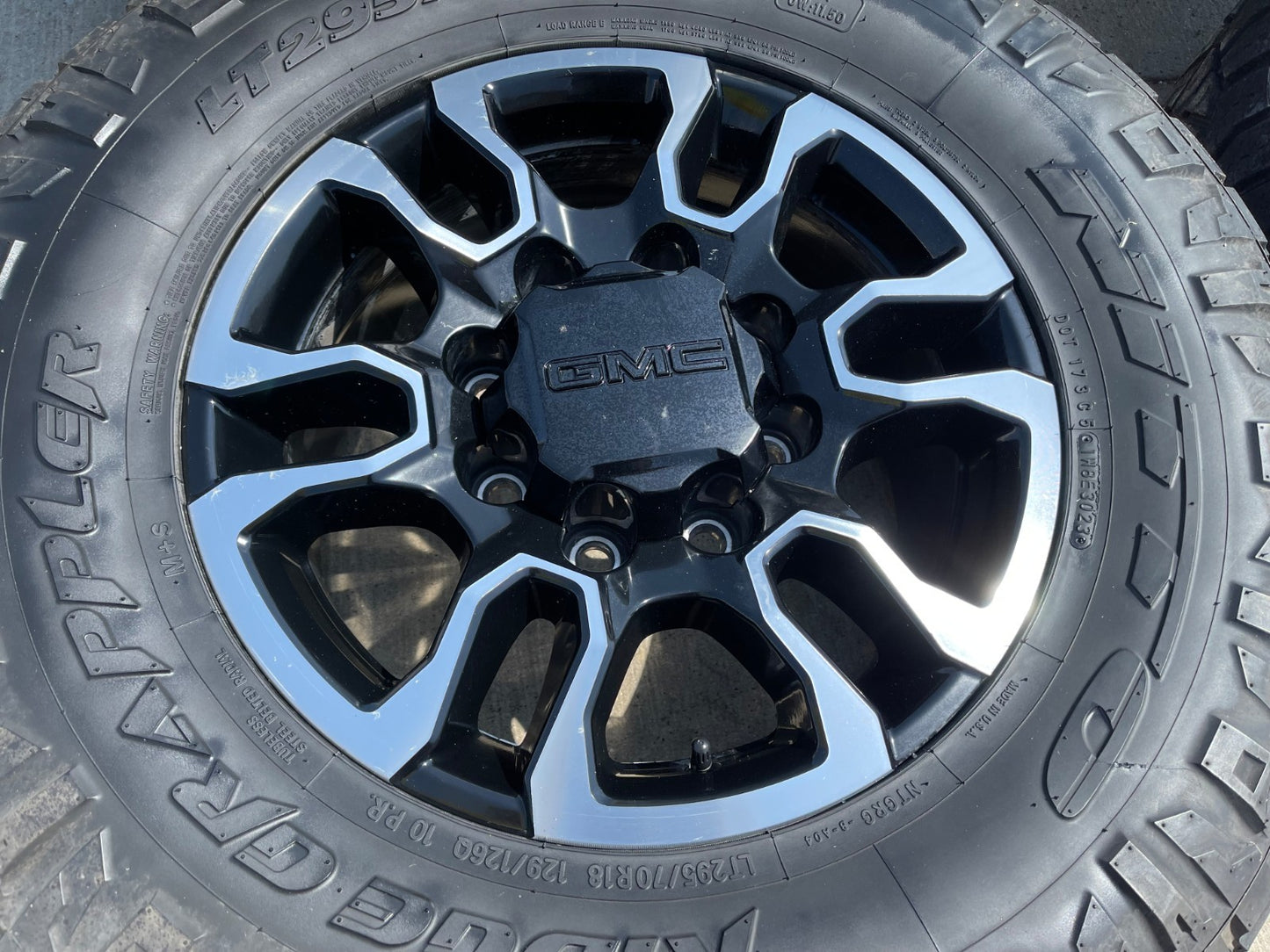 18" GMC Sierra AT4X Chevy Silverado 2500 3500 OEM 5949 wheels rims SET NITRO 34"