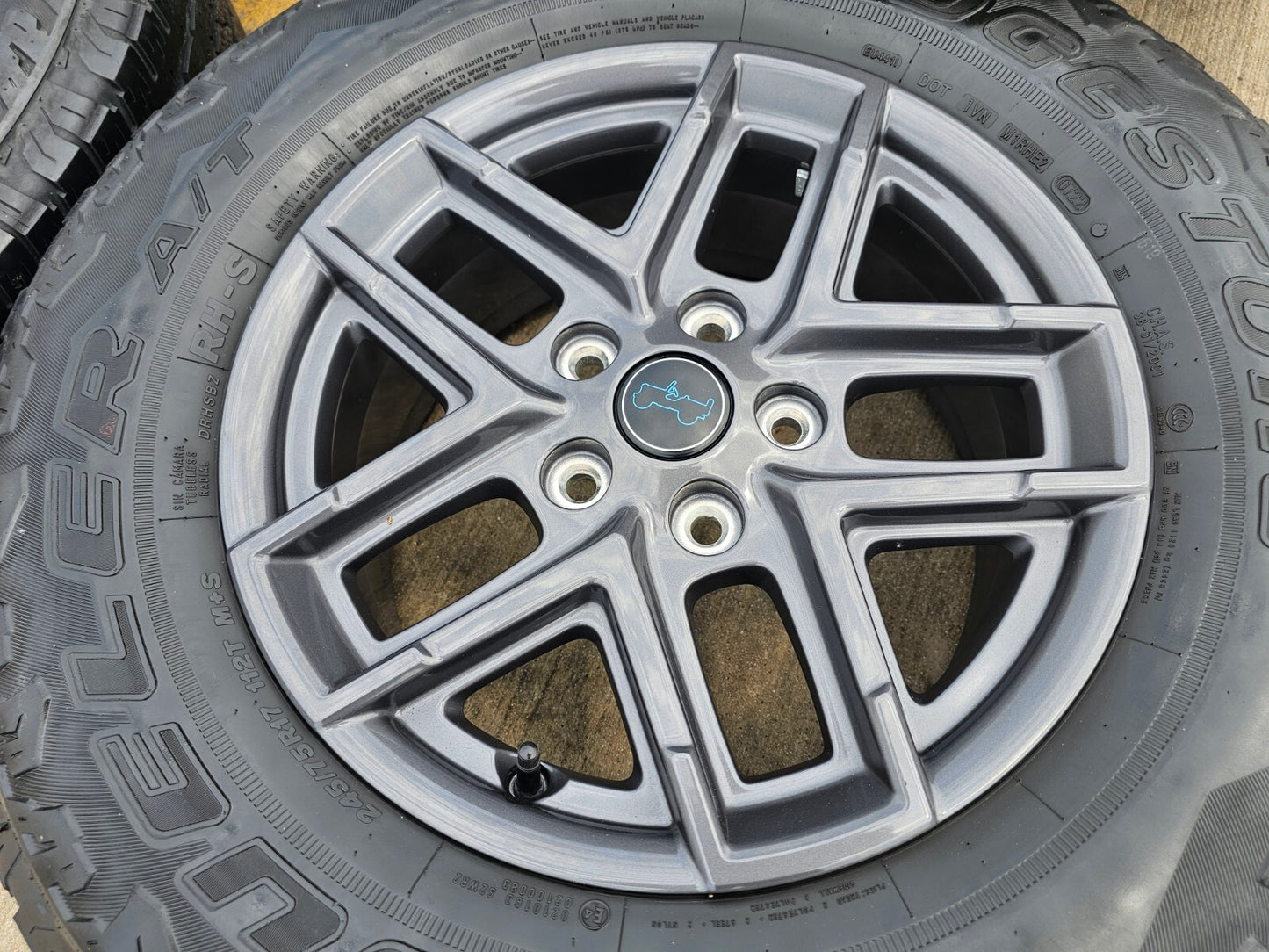 17" Jeep Wrangler Rubicon Sport S OEM wheels rims 51649 Gladiator DUELER A/T