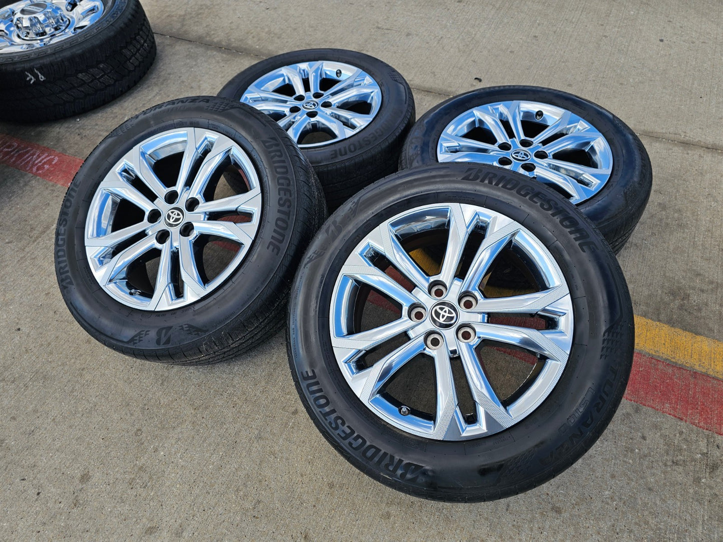 18" Toyota Sienna XSE OEM 69149 wheels rims Camry Avalon Lexus 2024 2025 2026