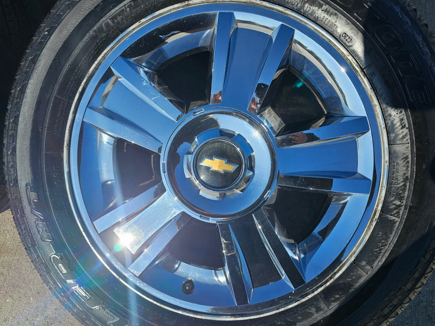 20" Chevy Silverado Tahoe Suburban chrome OEM 5416 wheels rims tires