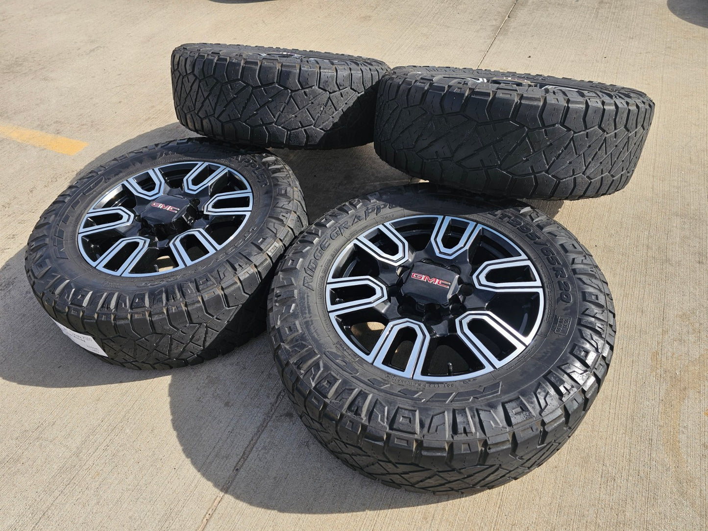 20" GMC Sierra AT4 2500 3500 OEM wheels rims 5950 Silverado NITRO 35"
