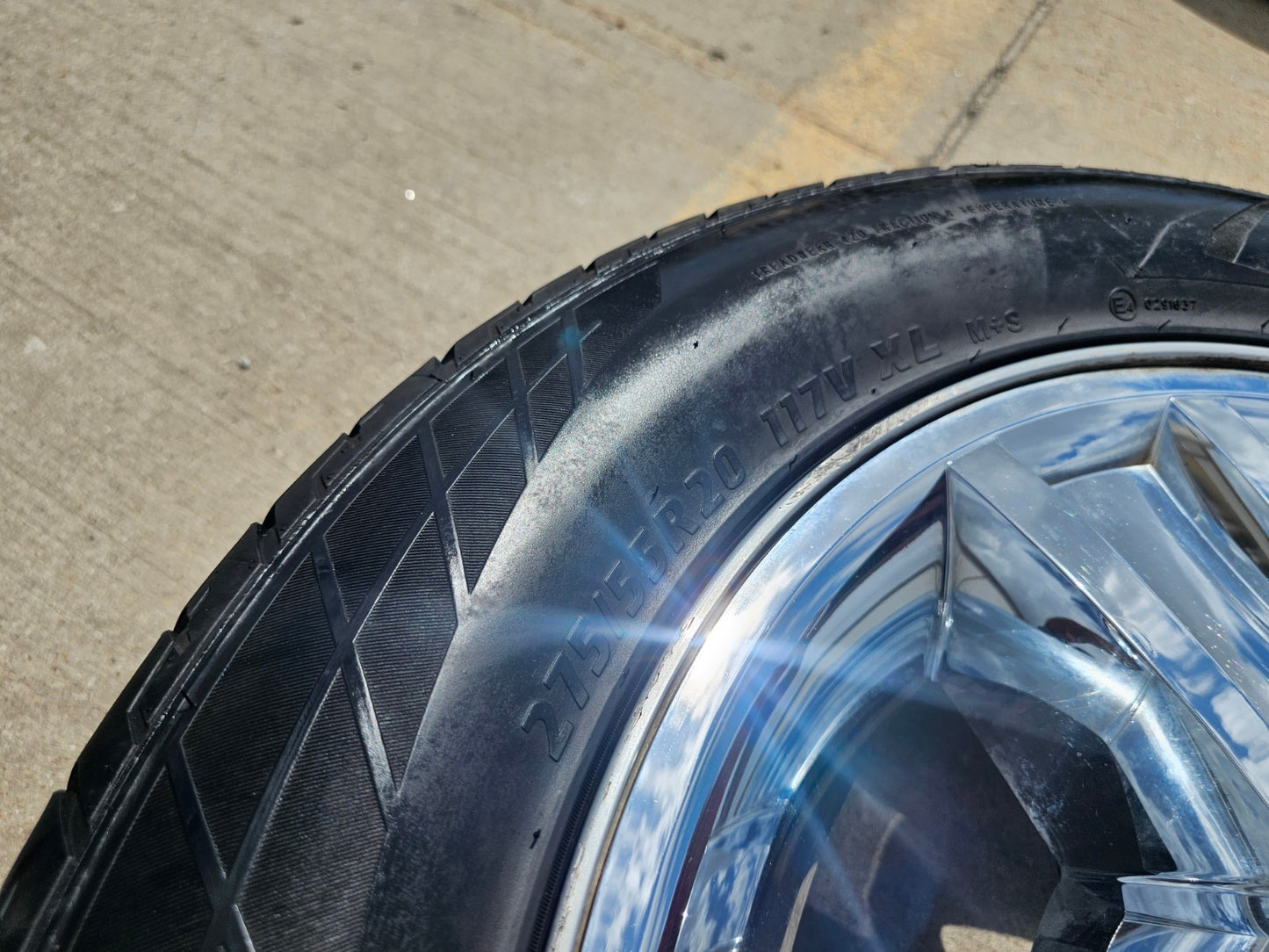 (1) 20" Chevy Silverado Tahoe Suburban chrome OEM 5416 wheel rim tire spare