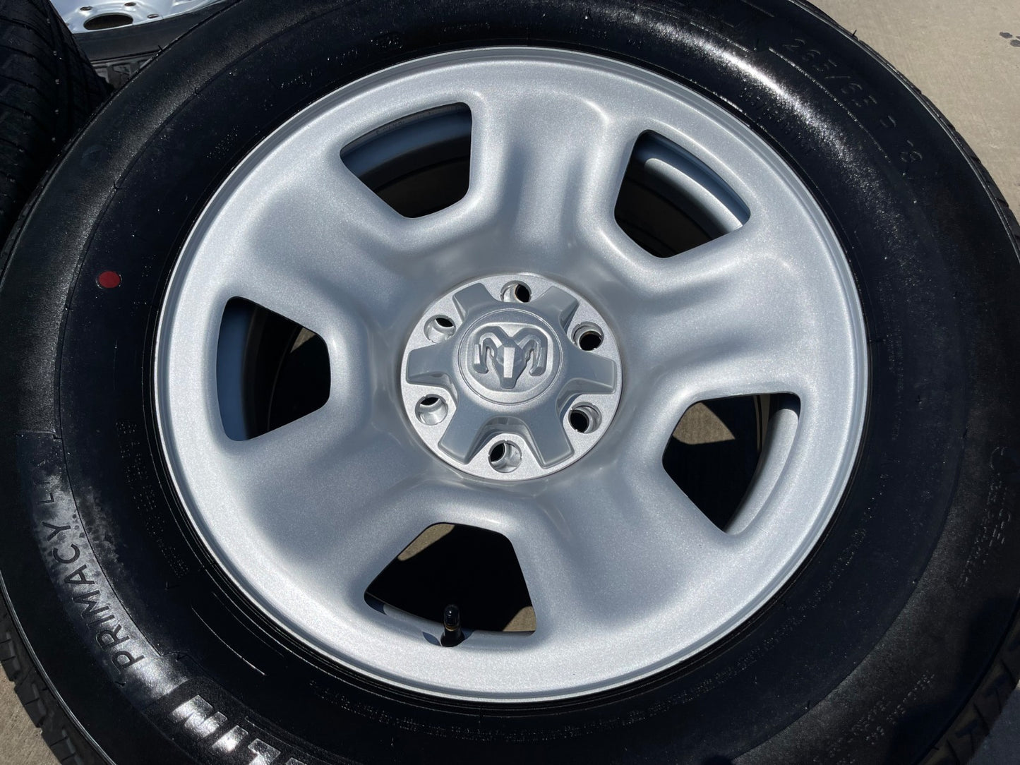 18" Ram 1500 OEM 2667 stock wheels rims SET 2024 2025 2026 2027 MICHELIN NEW