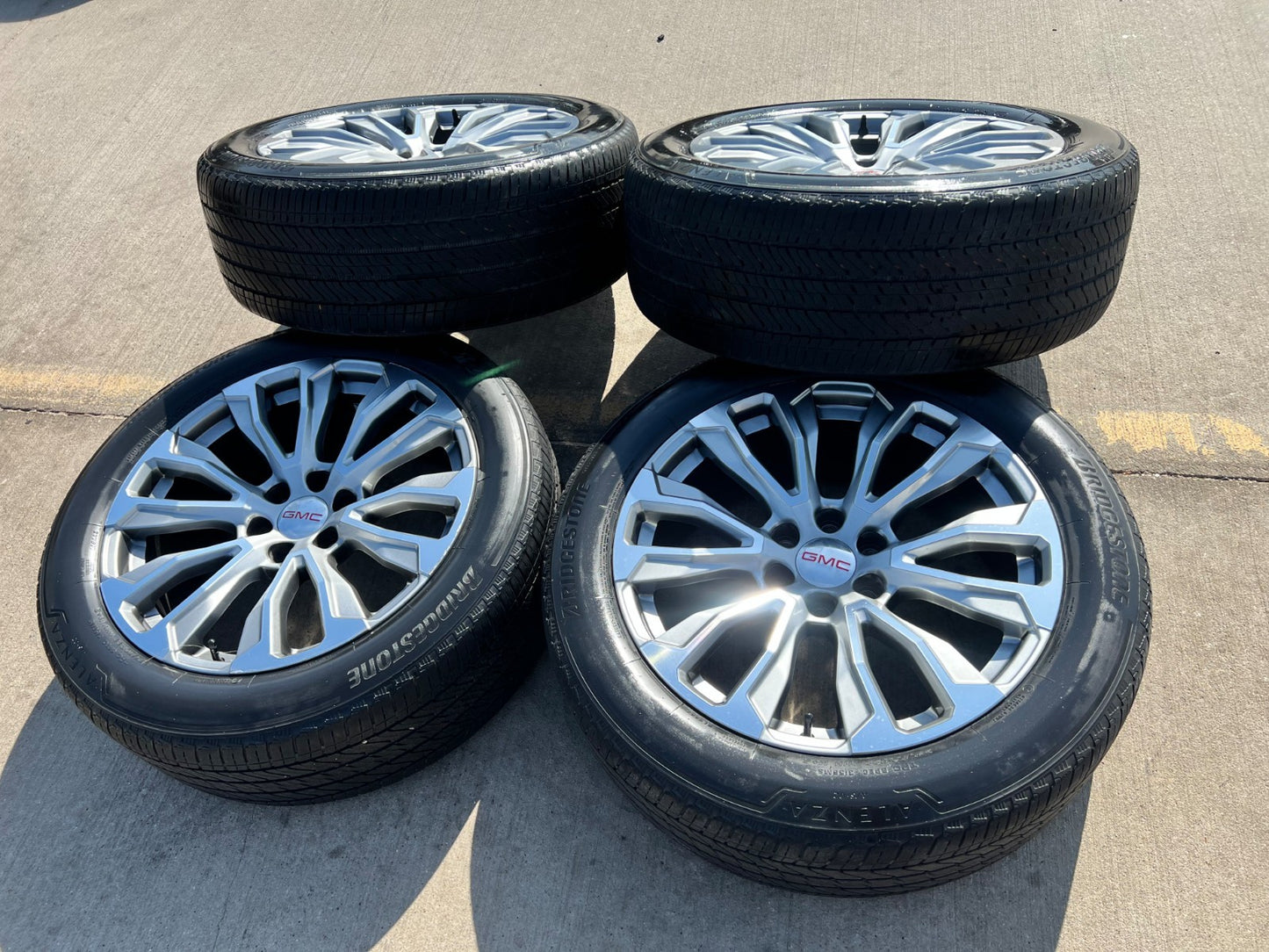 22" GMC Yukon Sierra DENALI OEM wheels rims 14025 97000 tires BRIDGESTONE