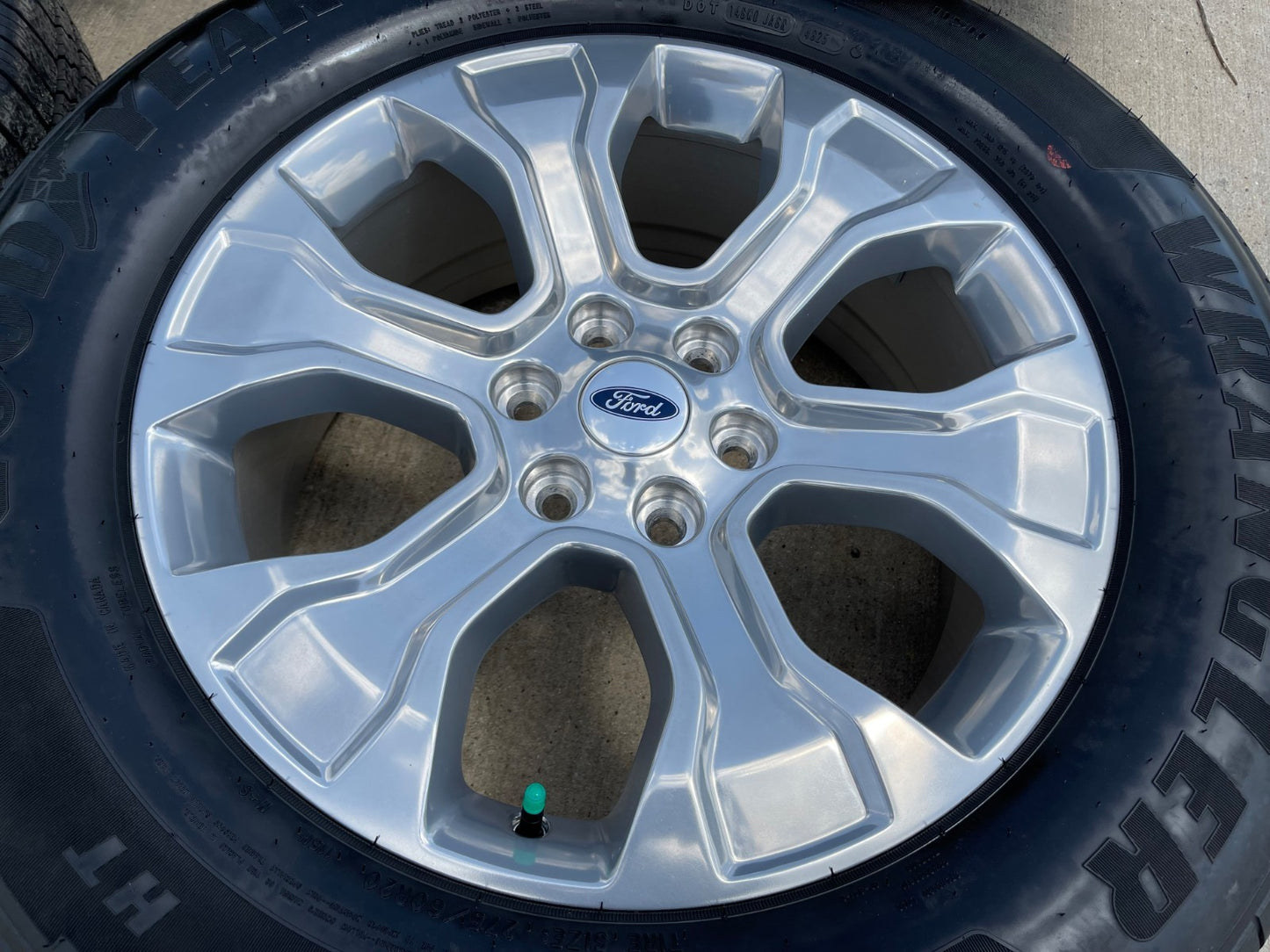20" Ford F-150 PLATINUM OEM rims wheels 10348 SET Expedition tires GOODYEAR NEW