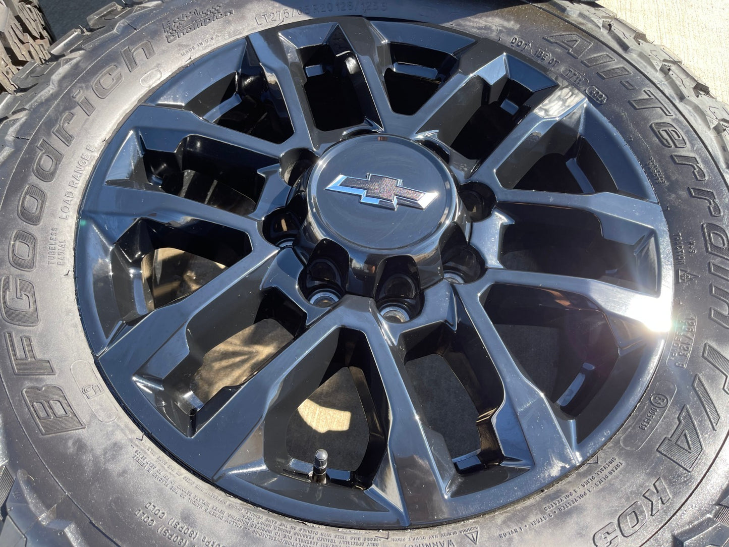 20" Chevy Silverado Trail Boss GMC AT4 2500 OEM 94030 wheels rims BFG KO3